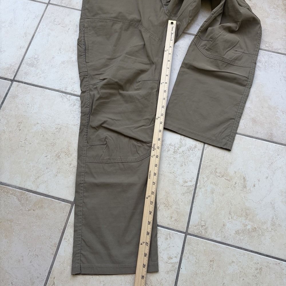 Kuhl Pants Mens 35x30 Tan Brown Renegade Quick Dry Zip Cargo Performance Chino - Picture 16 of 16